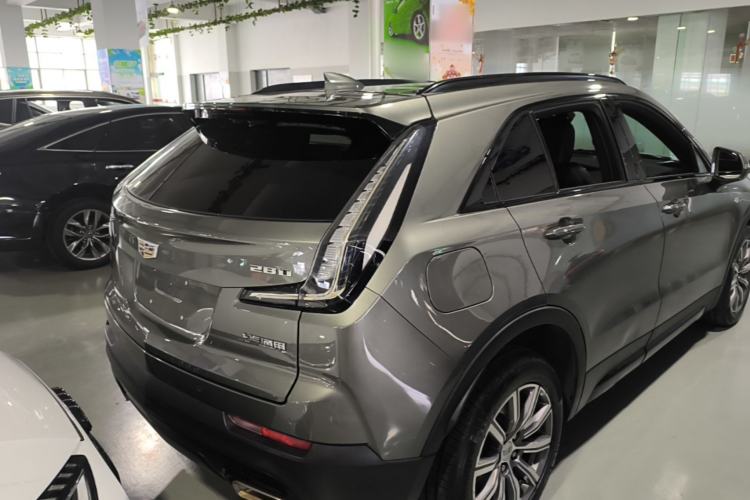 Used Cadillac XT4 2018 28T Two-Wheel Drive Luxury Sport Model Rear Right 45 Deg