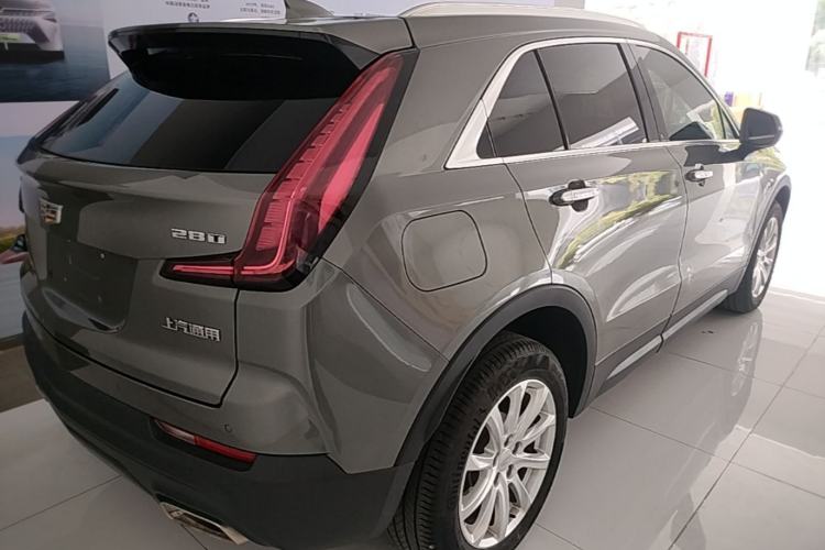 Used Cadillac XT4 2018 28T Two-Wheel Drive Tech Version Rear Right 45 Deg