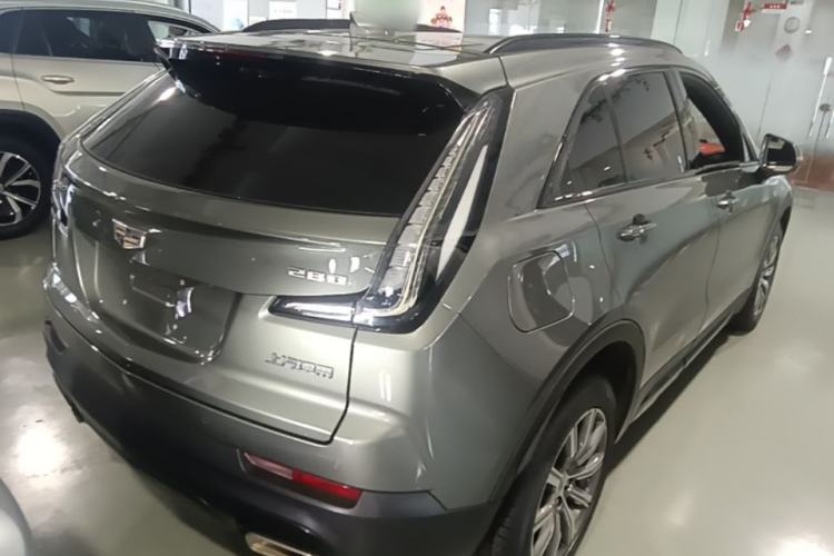 Used Cadillac XT4 2018 28T Two-Wheel Drive Luxury Sport Model Rear Right 45 Deg