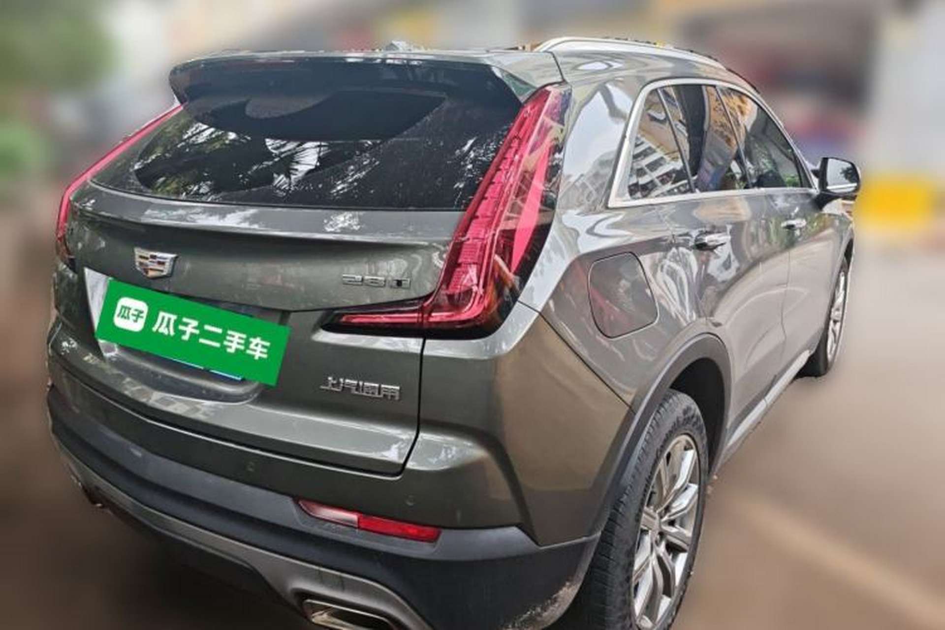 Used Cadillac XT4 2018 28T Two-Wheel-Drive Luxury Model Rear Right 45 Deg