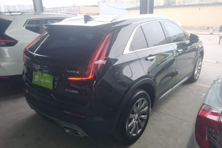 Used Cadillac XT4 2018 28T Four-Wheel Drive Leading Model Rear Right 45 Deg