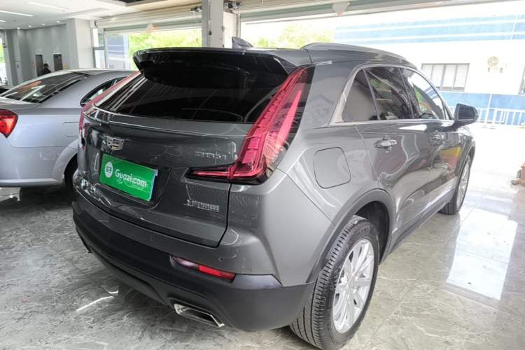 Used Cadillac XT4 2018 28T Two-Wheel Drive Tech Version Rear Right 45 Deg