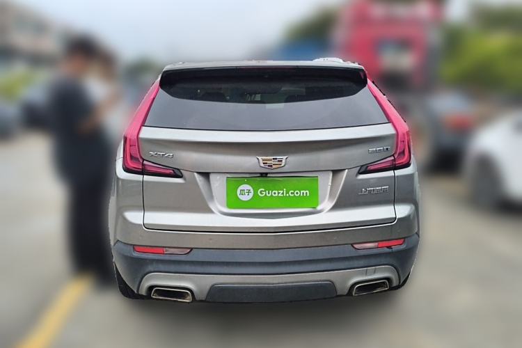Used Cadillac XT4 2018 28T Two-Wheel-Drive Luxury Model Rear