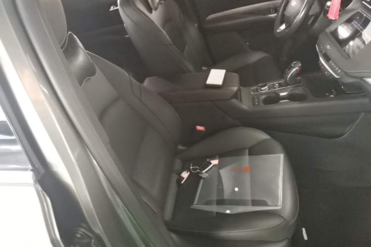 Used Cadillac XT4 2018 28T Two-Wheel Drive Leading Version Right Front Seat
