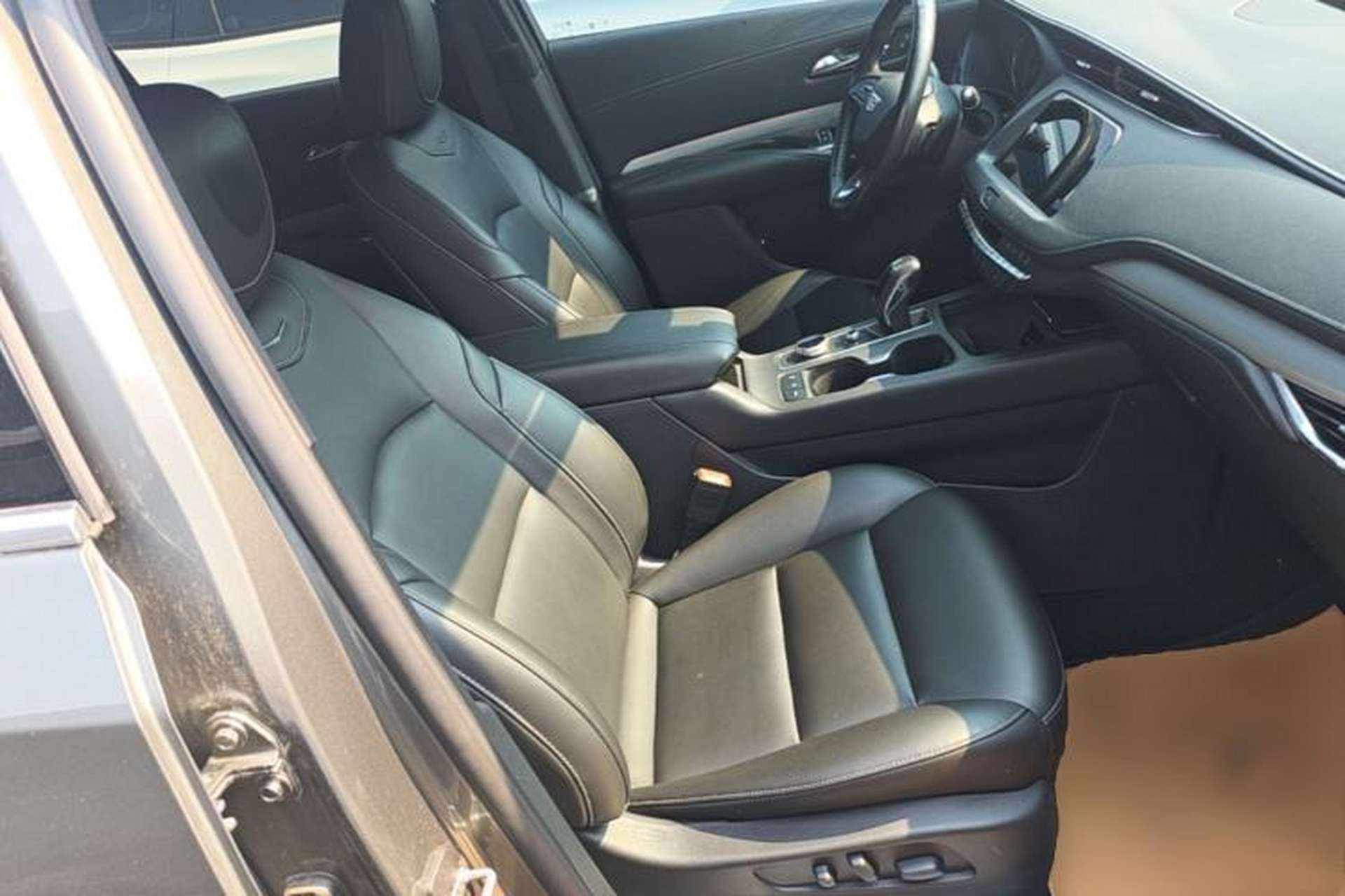 Used Cadillac XT4 2018 28T Two-Wheel Drive Leading Version Right Front Seat