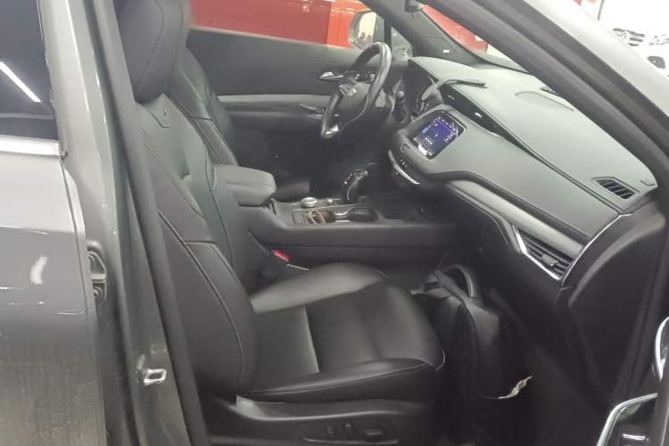 Used Cadillac XT4 2018 28T Two-Wheel Drive Leading Version Right Front Seat