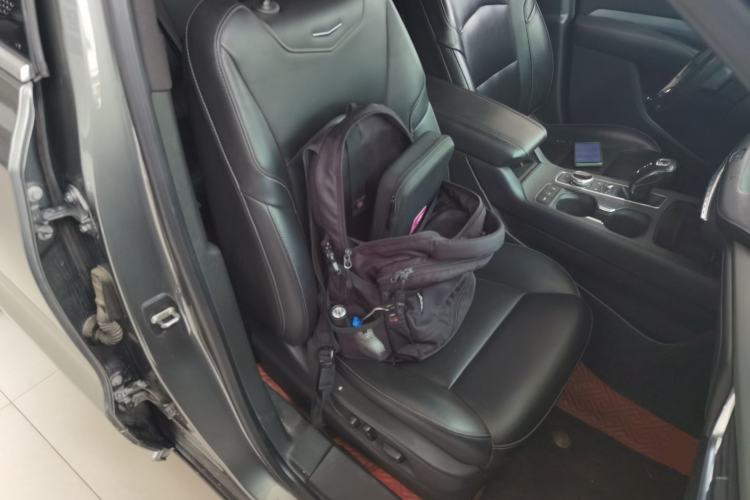 Used Cadillac XT4 2018 28T Two-Wheel Drive Leading Version Right Front Seat