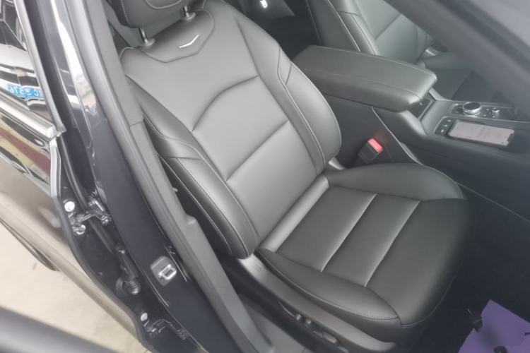 Used Cadillac XT4 2018 28T Four-Wheel Drive Leading Model Right Front Seat