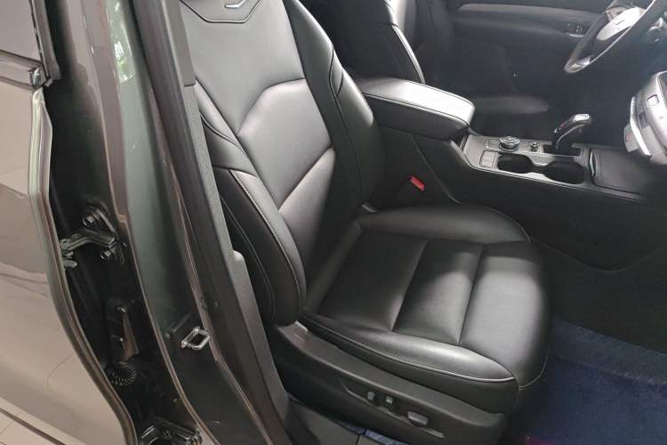 Used Cadillac XT4 2018 28T Two-Wheel Drive Leading Version Right Front Seat