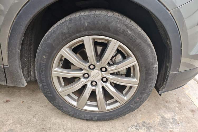 Used Cadillac XT4 2018 28T Two-Wheel Drive Leading Version Right Front Wheel Hub