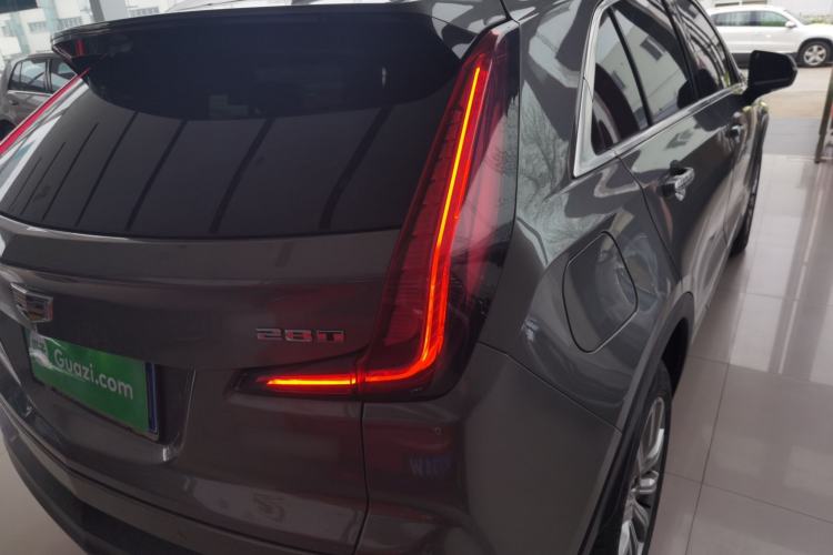 Used Cadillac XT4 2018 28T Two-Wheel Drive Leading Version Right Rear Taillight