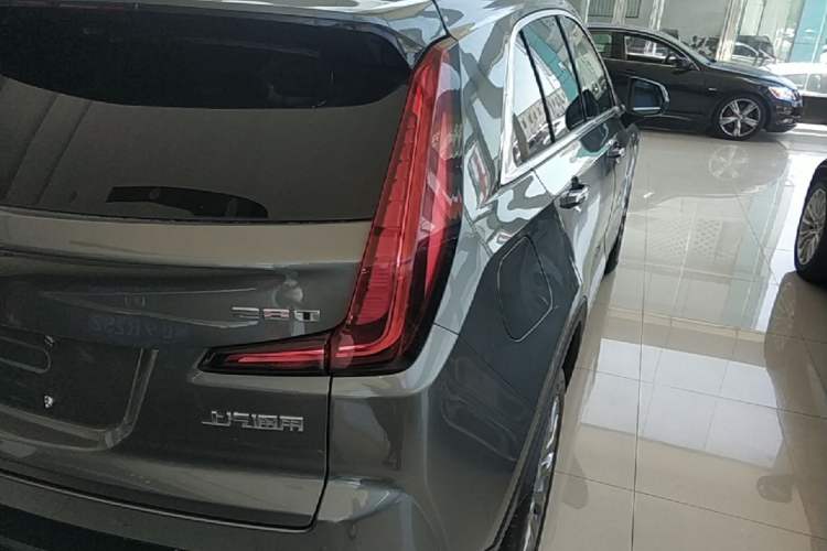 Used Cadillac XT4 2018 28T Two-Wheel Drive Leading Version Right Rear Taillight