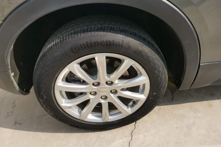 Used Cadillac XT4 2018 28T Two-Wheel Drive Tech Version Right Rear Wheel Hub
