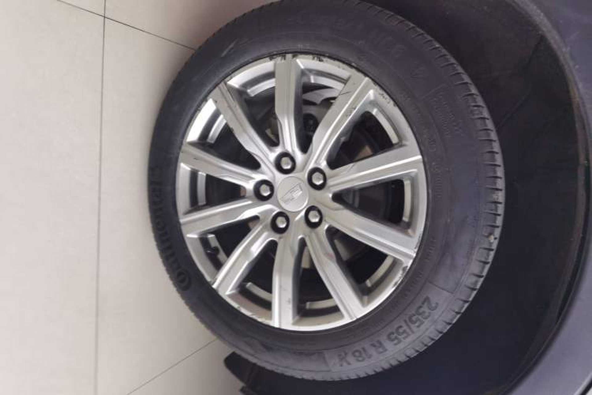 Used Cadillac XT4 2018 28T Two-Wheel Drive Leading Version Right Rear Wheel Hub