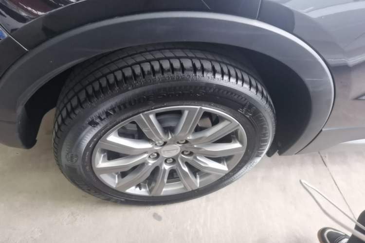 Used Cadillac XT4 2018 28T Four-Wheel Drive Leading Model Right Rear Wheel Hub