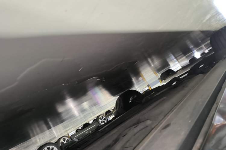 Used Cadillac XT4 2018 28T Two-Wheel Drive Luxury Sport Model Right Side Sill