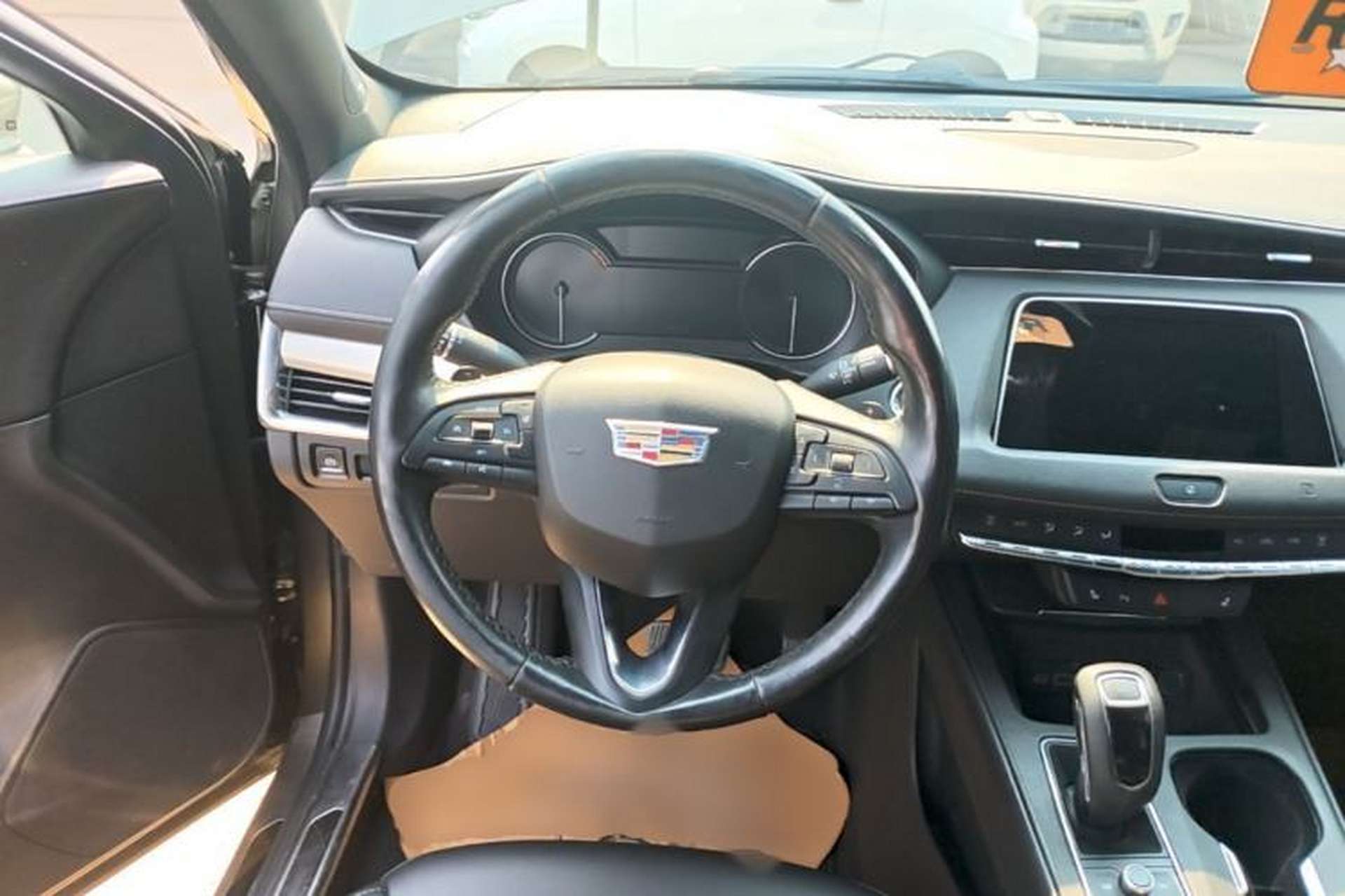 Used Cadillac XT4 2018 28T Two-Wheel Drive Leading Version Steering Wheel