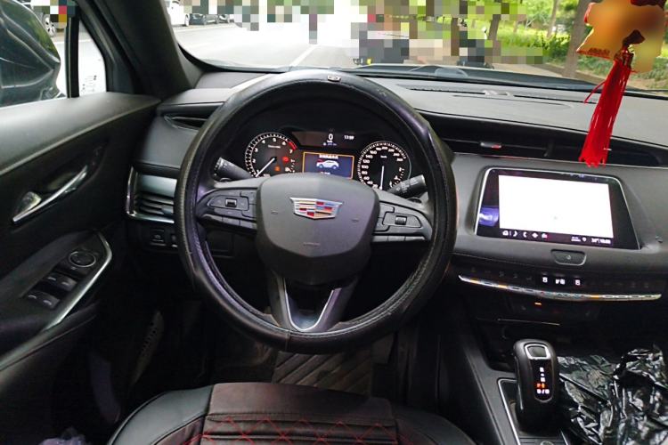 Used Cadillac XT4 2018 28T Two-Wheel-Drive Luxury Model Steering Wheel