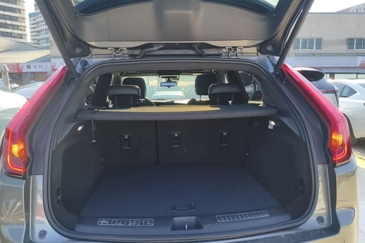 Used Cadillac XT4 2018 28T Four-Wheel Drive Leading Model Trunk