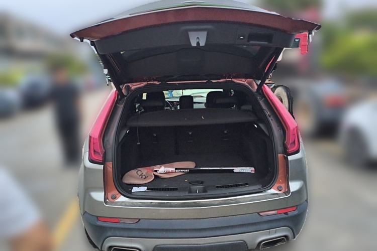 Used Cadillac XT4 2018 28T Two-Wheel-Drive Luxury Model Trunk