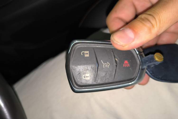 Used Cadillac XT4 2018 28T Two-Wheel Drive Luxury Sport Model Vehicle Key