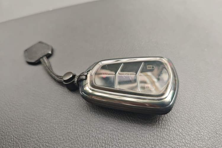 Used Cadillac XT4 2018 28T Two-Wheel-Drive Luxury Model Vehicle Key