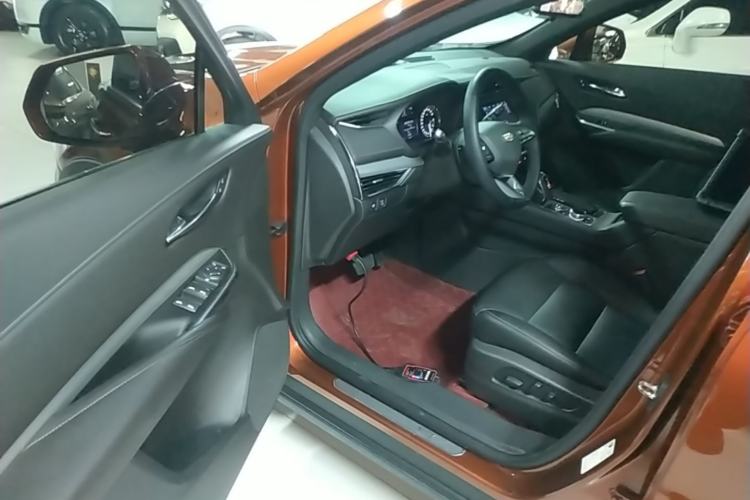 Used Cadillac XT4 2018 28T Two-Wheel-Drive Luxury Model Driver Seat