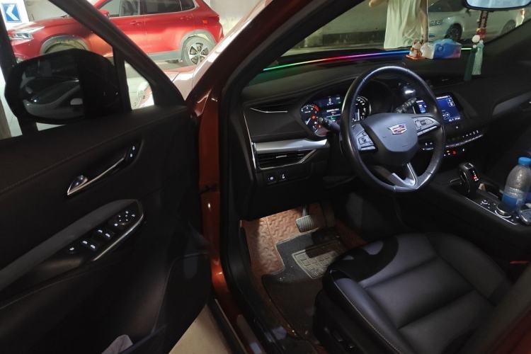 Used Cadillac XT4 2018 28T Two-Wheel-Drive Luxury Model Driver Seat