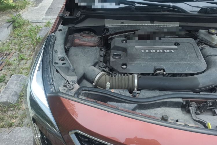 Used Cadillac XT4 2018 28T 4x4 Platinum Sport Edition Engine Bay Right