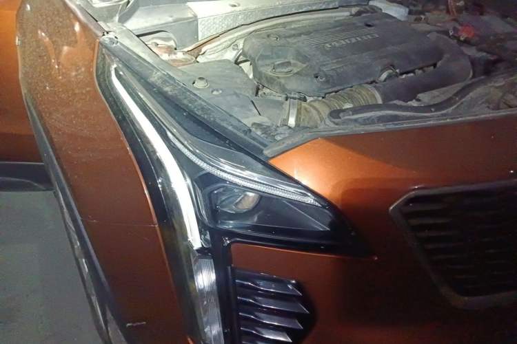 Used Cadillac XT4 2018 28T Two-Wheel Drive Tech Version Engine Bay Right