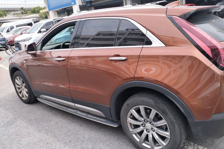 Used Cadillac XT4 2018 28T Two-Wheel Drive Leading Version Exterior 3