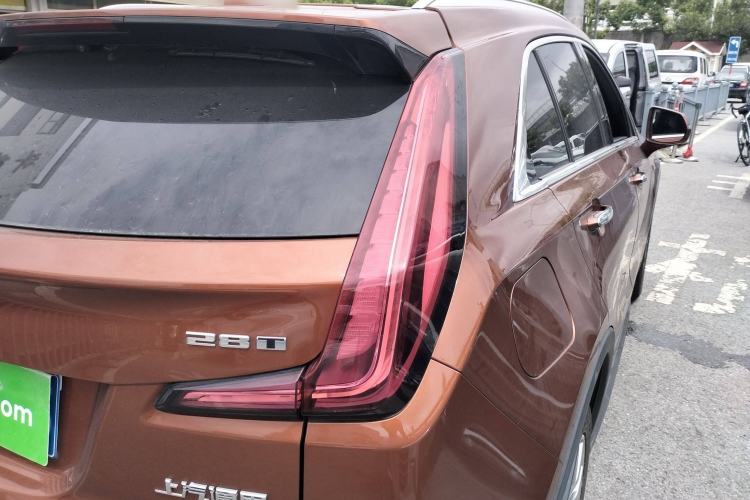 Used Cadillac XT4 2018 28T Two-Wheel Drive Leading Version Exterior 6