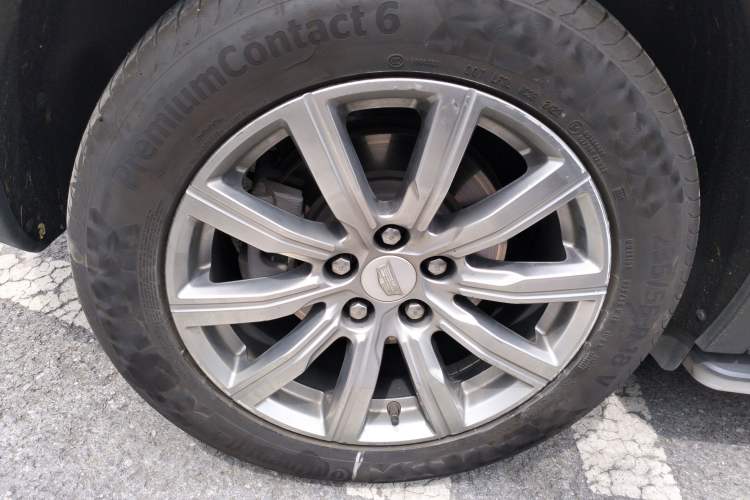 Used Cadillac XT4 2018 28T Two-Wheel Drive Leading Version Exterior 8
