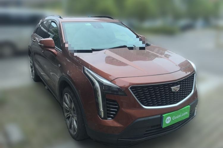 Used Cadillac XT4 2018 28T 4x4 Platinum Sport Edition Front Right 45 Deg