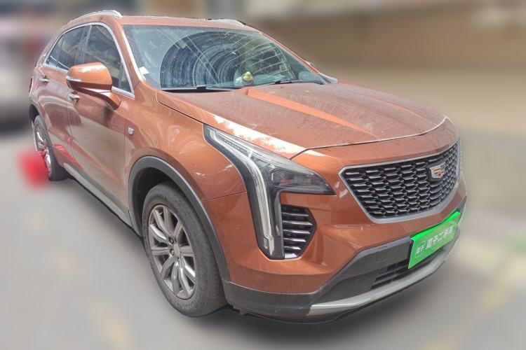 Used Cadillac XT4 2018 28T Two-Wheel Drive Leading Version Front Right 45 Deg