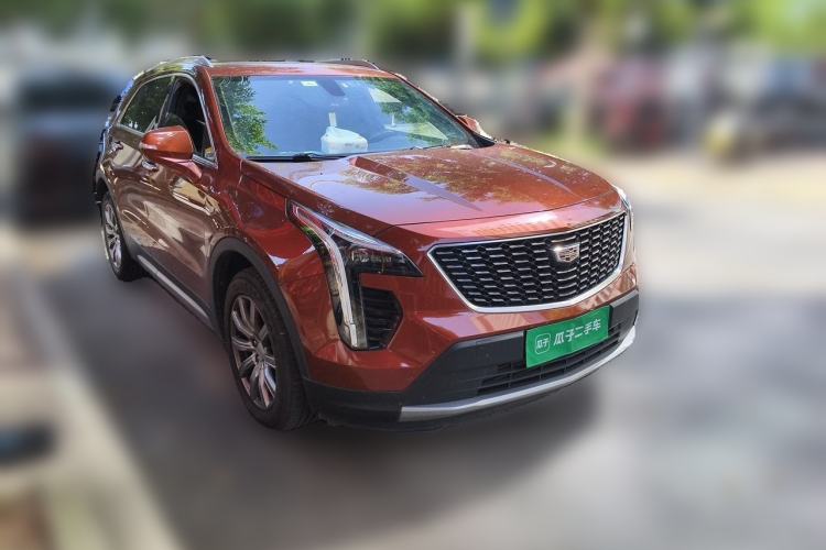 Used Cadillac XT4 2018 28T Two-Wheel Drive Leading Version Front Right 45 Deg