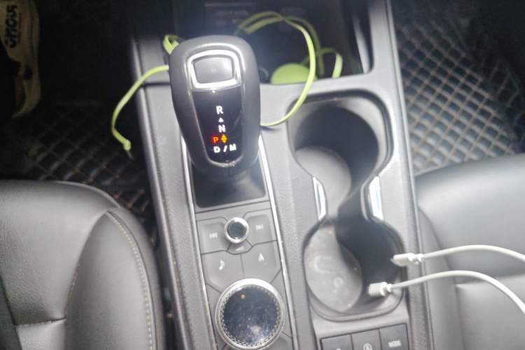 Used Cadillac XT4 2018 28T Two-Wheel Drive Leading Version Gear Lever
