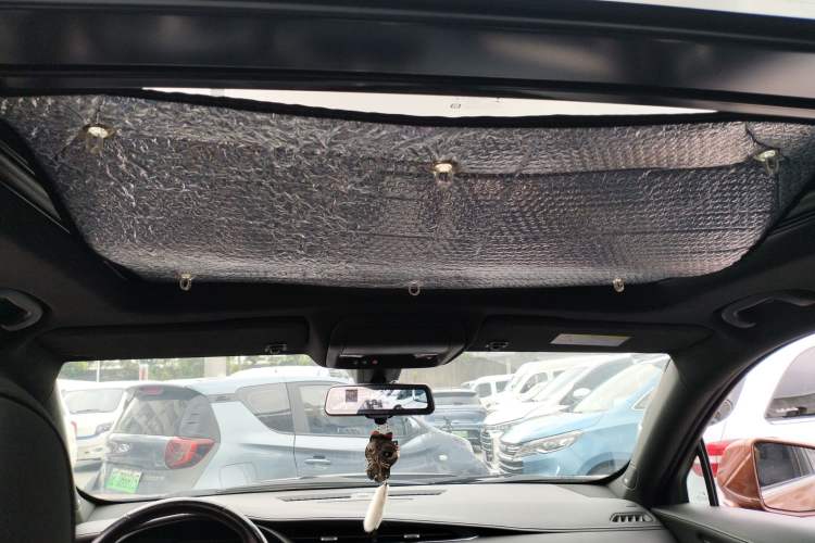 Used Cadillac XT4 2018 28T Two-Wheel Drive Leading Version Headliner