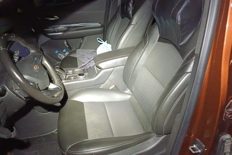 Used Cadillac XT4 2018 28T Two-Wheel Drive Tech Version Left Front Seat