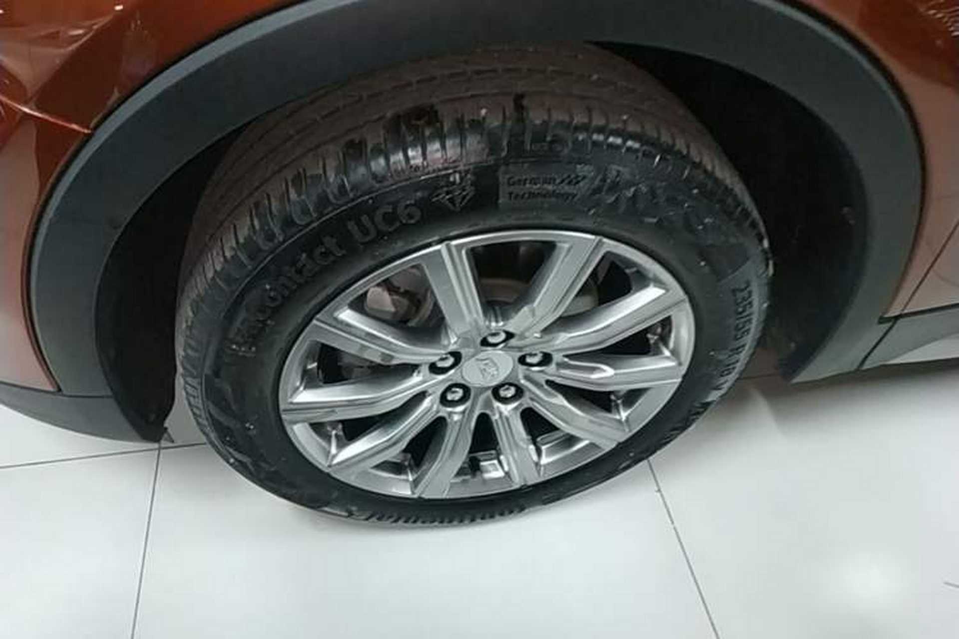 Used Cadillac XT4 2018 28T Two-Wheel-Drive Luxury Model Left Front Wheel Hub