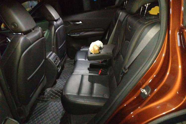 Used Cadillac XT4 2018 28T 4x4 Platinum Sport Edition Left Rear Seat