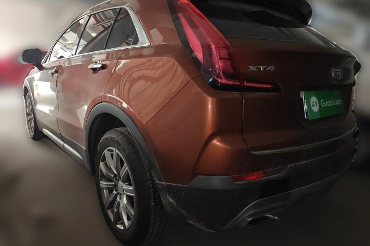 Used Cadillac XT4 2018 28T Two-Wheel-Drive Luxury Model Rear Left 45 Deg