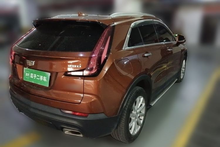 Used Cadillac XT4 2018 28T Two-Wheel Drive Tech Version Rear Right 45 Deg