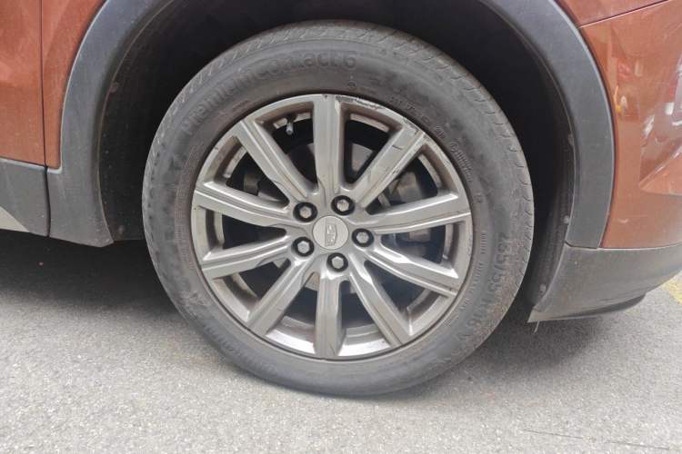 Used Cadillac XT4 2018 28T Two-Wheel Drive Leading Version Right Front Wheel Hub
