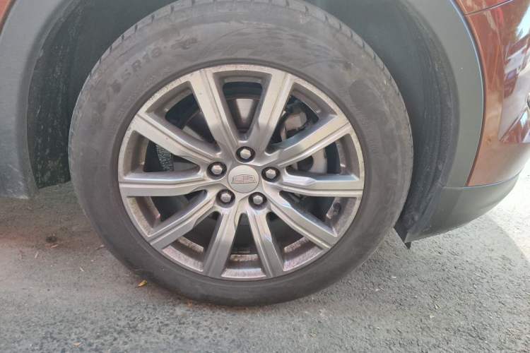 Used Cadillac XT4 2018 28T Two-Wheel Drive Leading Version Right Front Wheel Hub