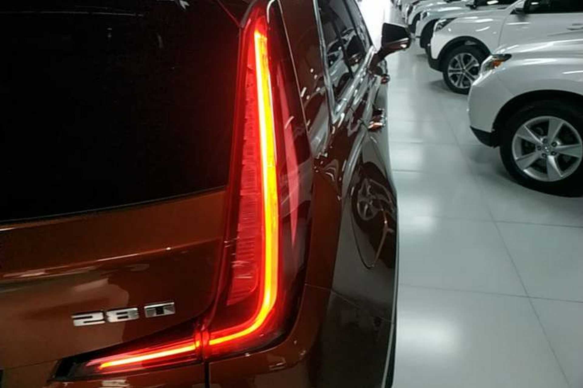 Used Cadillac XT4 2018 28T Two-Wheel-Drive Luxury Model Right Rear Taillight