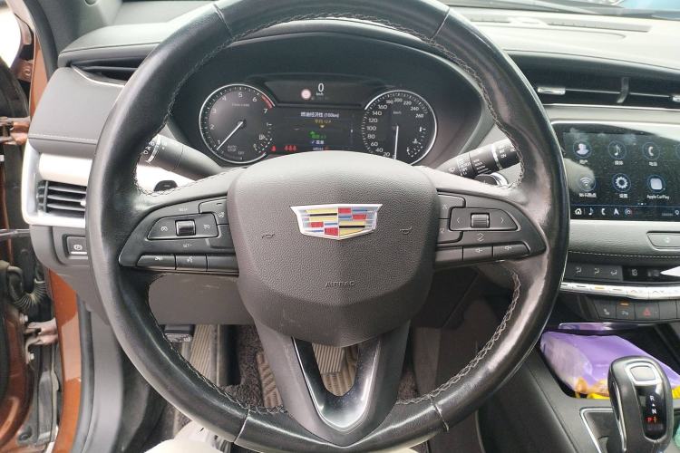 Used Cadillac XT4 2018 28T Two-Wheel Drive Leading Version Steering Wheel