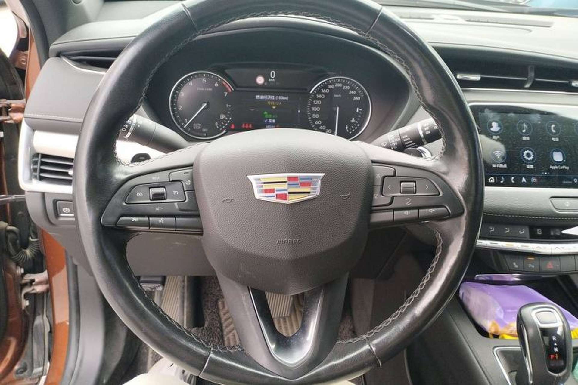 Used Cadillac XT4 2018 28T Two-Wheel Drive Leading Version Steering Wheel