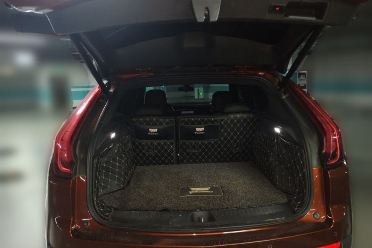 Used Cadillac XT4 2018 28T Two-Wheel Drive Tech Version Trunk