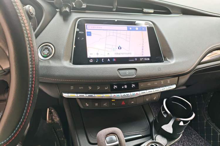 Used Cadillac XT4 2018 28T 4x4 Platinum Sport Edition Audio And AC Panel